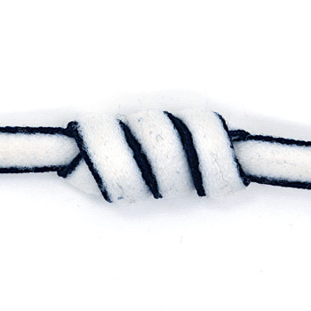 front view of tightened quadruple OH knot