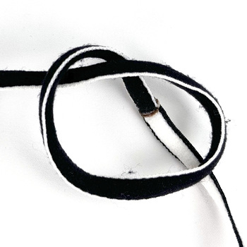 Overhand loop with midpoint crossed under.